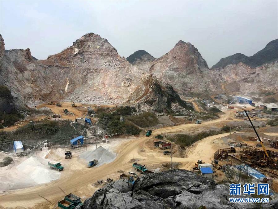 （图文互动）（3）秀美山水遭疯狂采挖 22家采石场被取缔——桂林漓江流域非法采石乱象调查