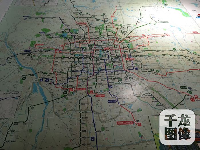 北京地铁线路发展示意图。千龙网记者王路摄