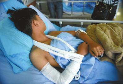 男子超市买到伪劣食品获赔后回家路上被打晕