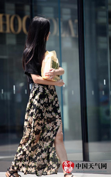 北京32.4℃创今年来气温新高 18日扩散条件转差