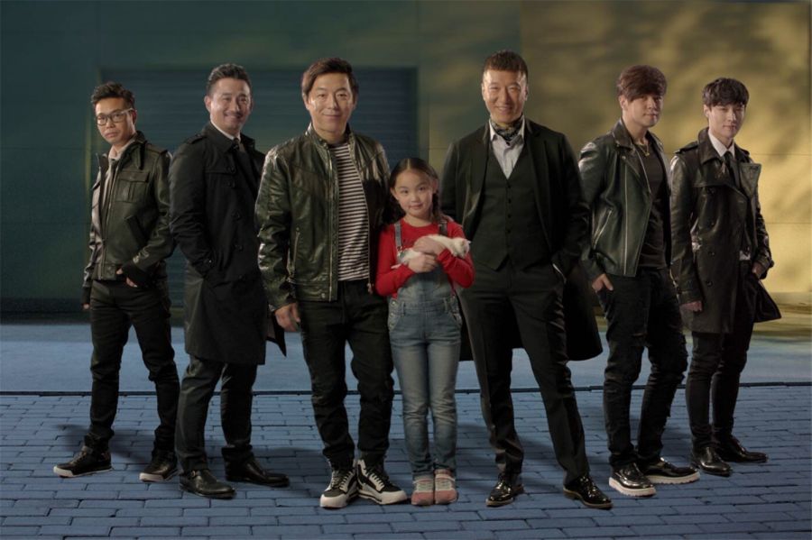 1、极限公益联欢会,传递温暖正能量