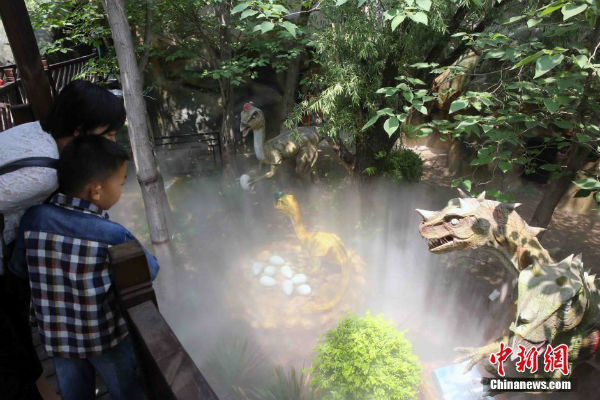 京城最大的户外恐龙园&ldquo;远古探秘&rdquo;接待游客