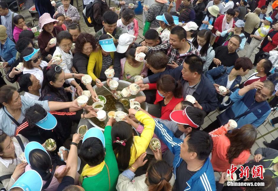 四千斤“天下第一太极豆腐”2小时被抢光