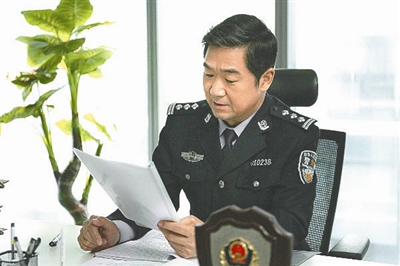 自编自导自演小品《爱的追踪》改编自第十届公