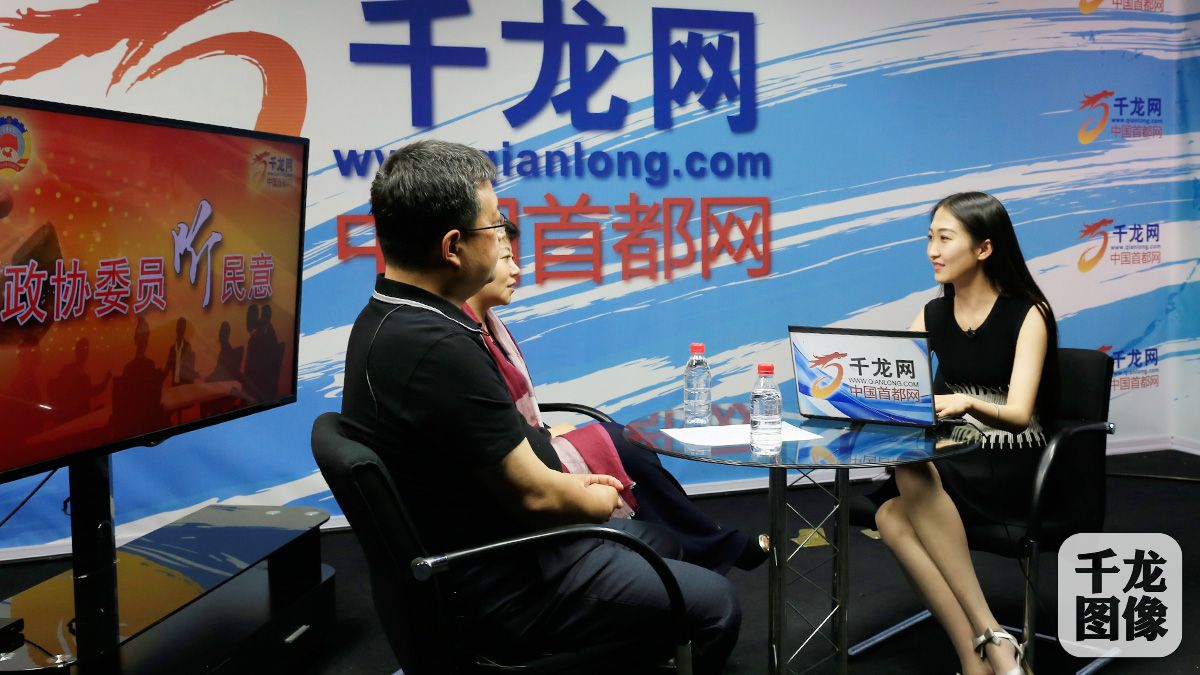 北京市政协委员，北京市竞业达数码科技有限公司董事长钱瑞、北京市政协委员，中关村智能硬件梦工场董事长程静走进千龙网直播间，与大家进行在线互动交流。