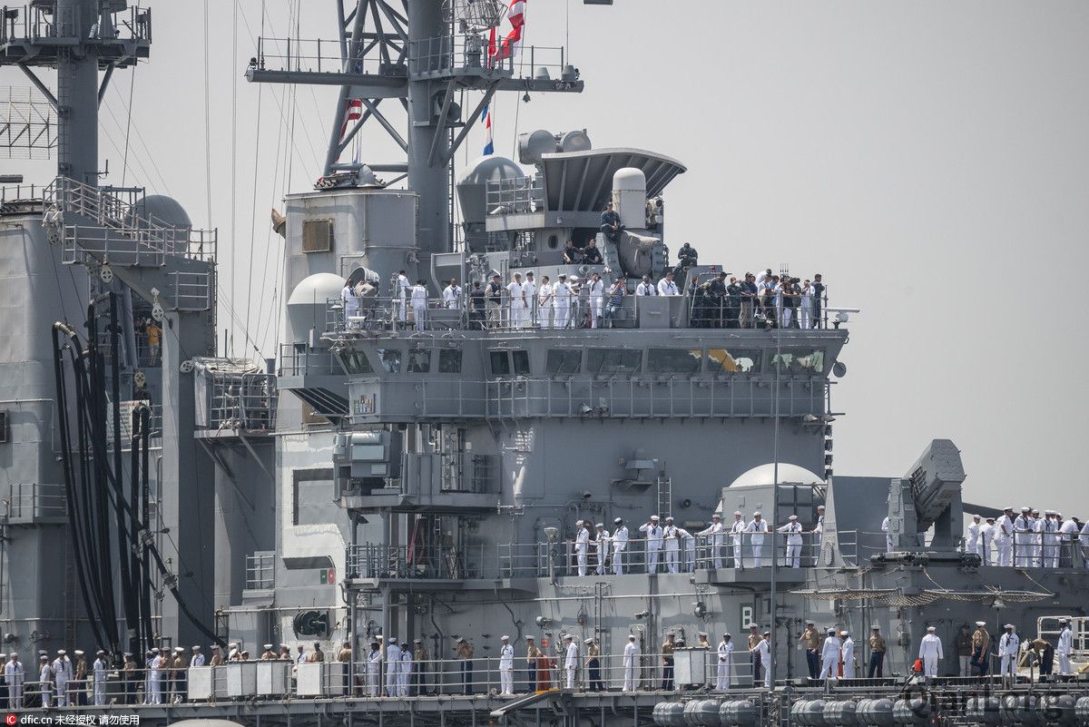 美国2016纽约舰队周开幕 多艘舰艇亮相参加水