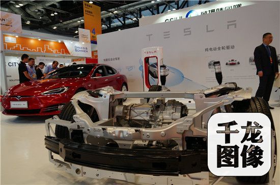 Smart、特斯拉……等多家企业都在本次京交会上带来了它们的看家法宝。2