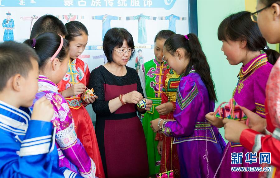 #（社会）（4）“五彩粽子”迎端午