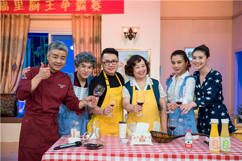 “容嬷嬷”方青卓和“玉兔精”李玲玉《幸福的味道》拼厨艺