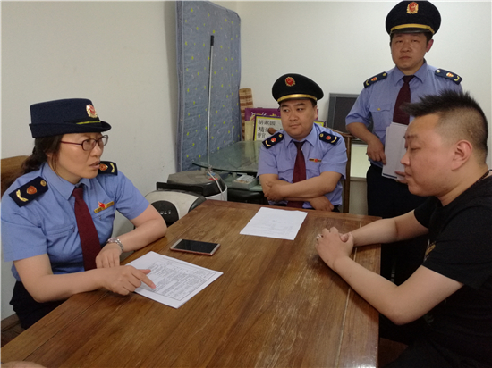 东城工商分局强化房地产经纪机构执法检查3