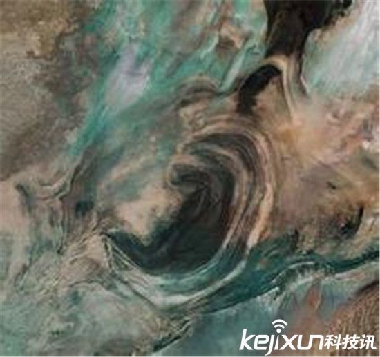 全球最有可能是时空隧道的地方：罗布泊大耳朵！