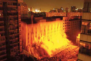全总工会旧办公大楼2003年9月9日爆破拆除