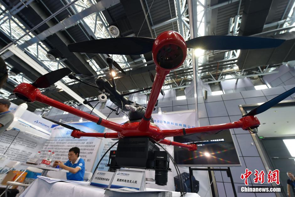 首架视觉避障无人机亮相“尖兵之翼”无人机大会