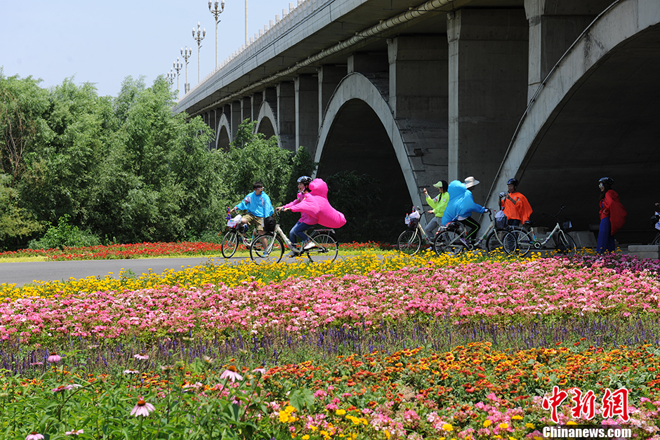 千人炫彩骑行点靓北京园博园