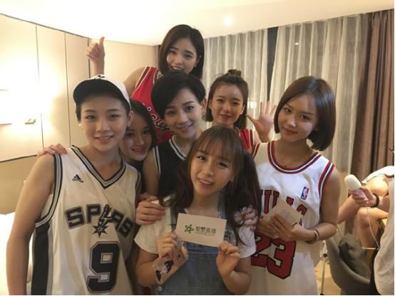 超女21强拉票人气火爆入驻繁星直播互爆比赛