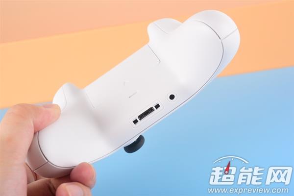 Xbox One S手柄首发图赏：手感大不同
