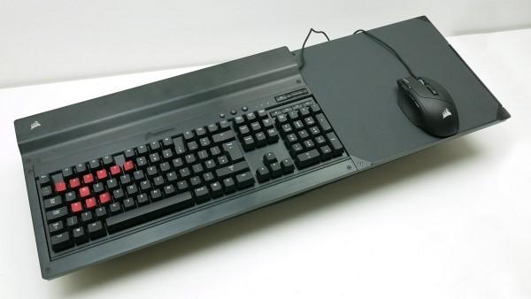 Corsair Lapdog键盘让你在沙发上爽玩PC游戏