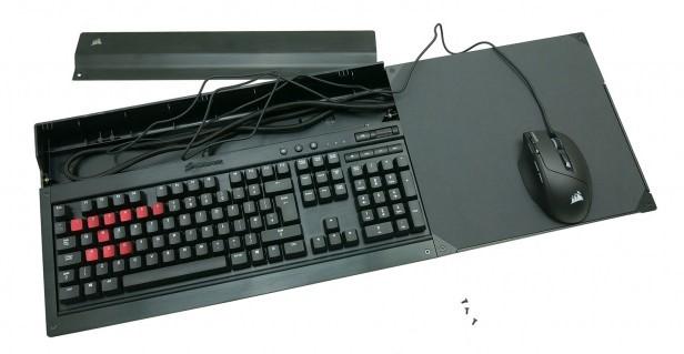 Corsair Lapdog键盘让你在沙发上爽玩PC游戏