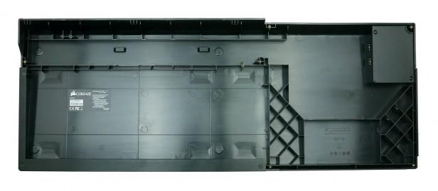 Corsair Lapdog键盘让你在沙发上爽玩PC游戏