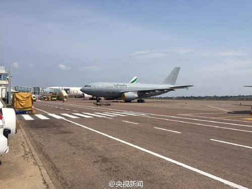 3名中国受伤维和士兵转抵乌干达
