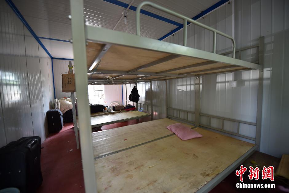 北京集装箱“柜族”工人搬离 柜房或将拆除