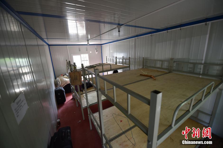 北京集装箱“柜族”工人搬离 柜房或将拆除