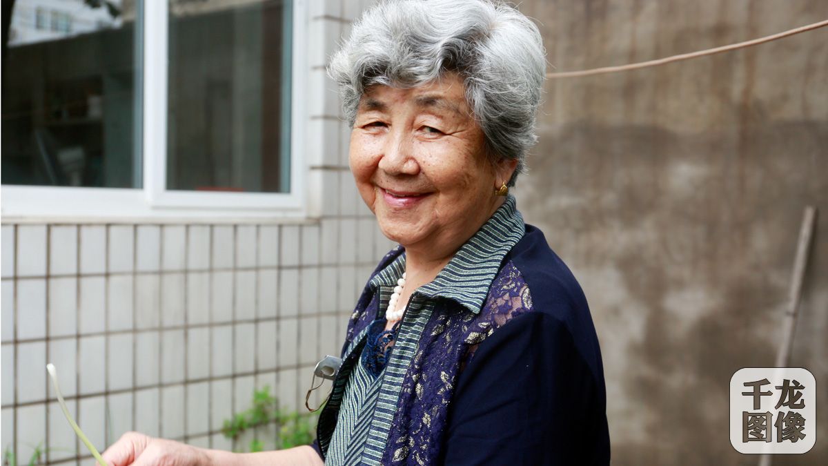 唐山大地震40周年人物纪实|请给这孩子吃口奶