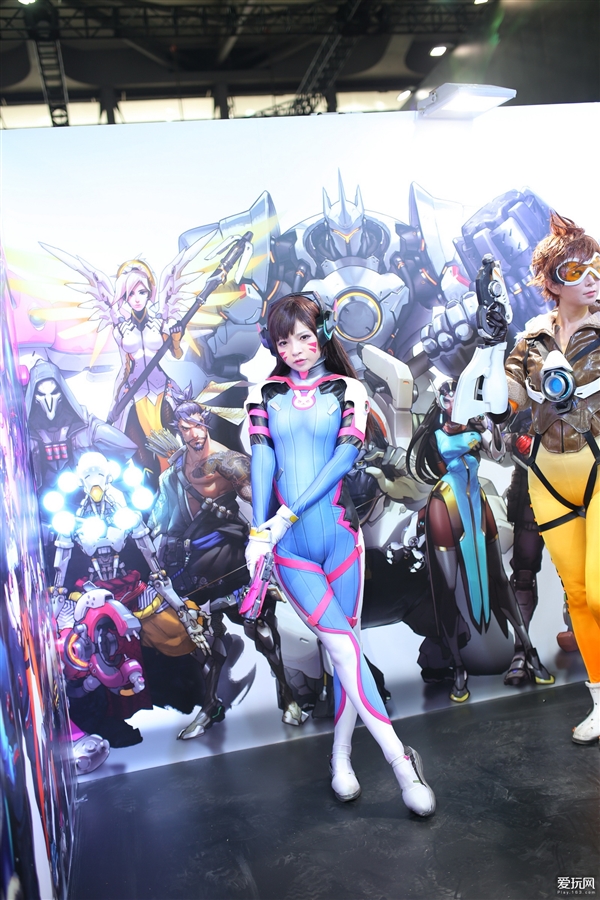 CJ 2016暴雪《守望先锋》COS：DVA女神诱惑登场
