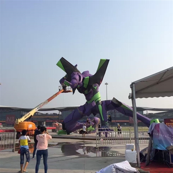 ChinaJoy现场：世界最大EVA初号机站起来了！