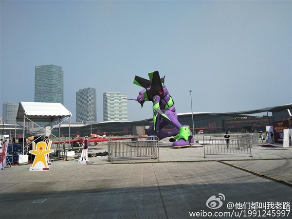ChinaJoy现场：世界最大EVA初号机站起来了！