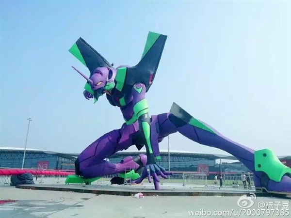 ChinaJoy现场：世界最大EVA初号机站起来了！