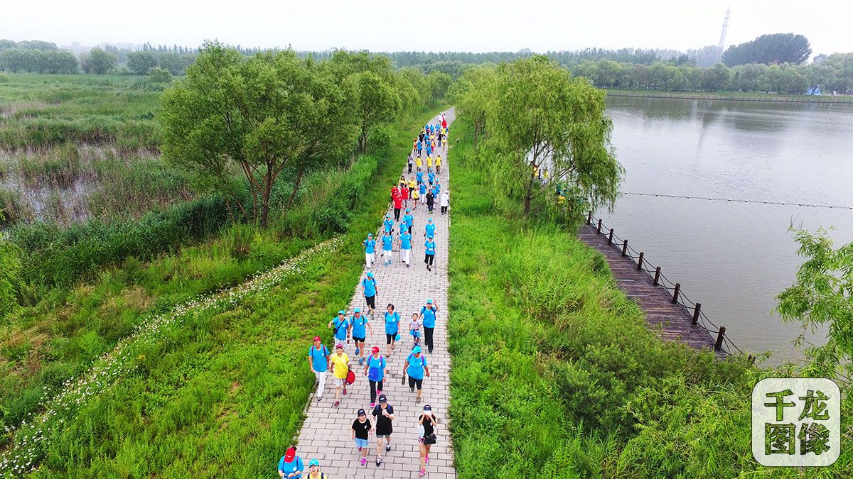 5,000 hikers celebrate success in bid for 2022