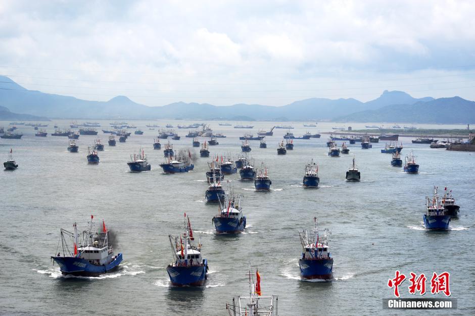 浙江舟山千舟竞发奔赴渔场