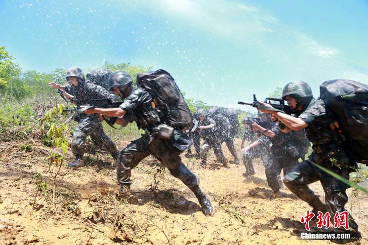 俄专家:解放军战斗力迅速提升 军事人员储备是