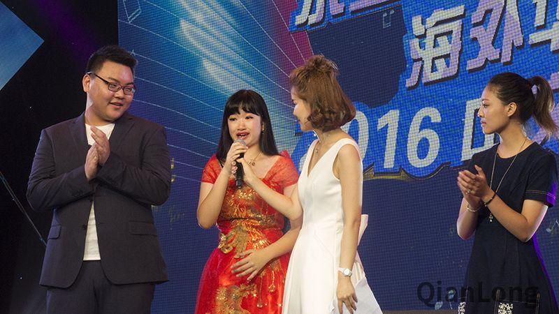 吴俊玲没有成功晋级，伤心地哭了。千龙网记者梁祎 摄