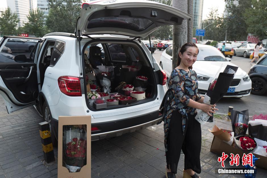 中国情人节“七夕”中的人们