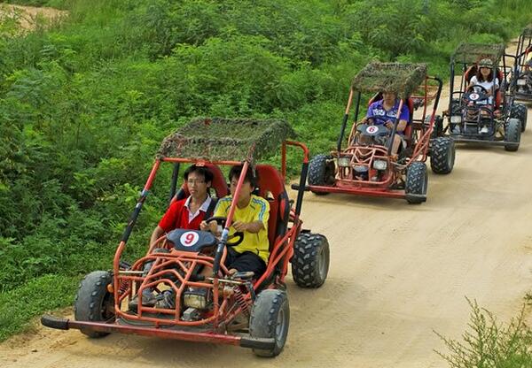 带着孩子去海边、去森林 不如带孩子去秦皇岛