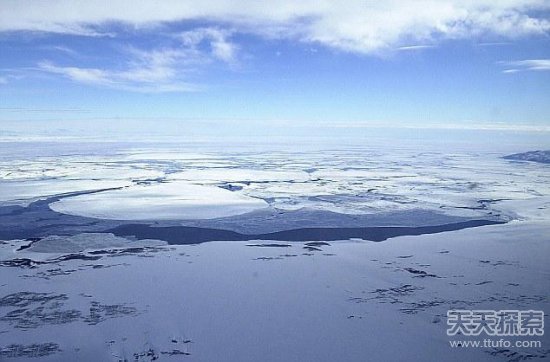 南极藏地下世界！800米深洞竟发现这个