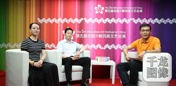 微访谈：江苏省代表团《英雄·玛纳斯》.mov_20160821_130034.328