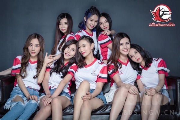 中国首支女子《守望先锋》战队成立：个个高颜值
