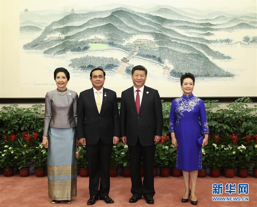 （杭州G20·XHDW）（13）习近平和彭丽媛迎候宴会贵宾