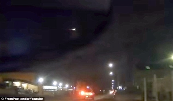 火球状“UFO”掠过美国西部 时间长达13秒