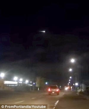 火球状“UFO”掠过美国西部 时间长达13秒
