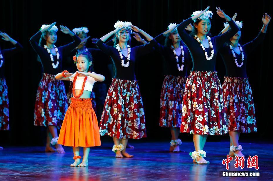 师生同台演出迎教师节