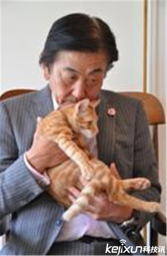 日本最变态最奇葩的新发明 猫头味香水惊呆!