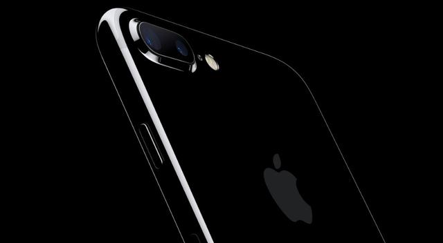 你想买黑色iPhone 7？那苹果推荐你带个套