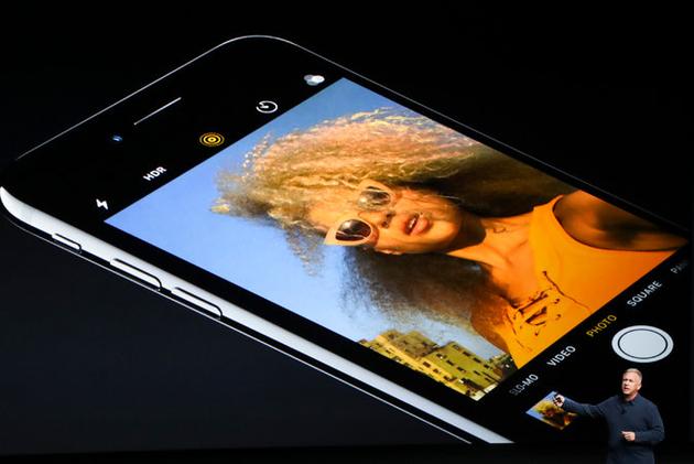 新款iPhone的Home键增加压力感应功能。