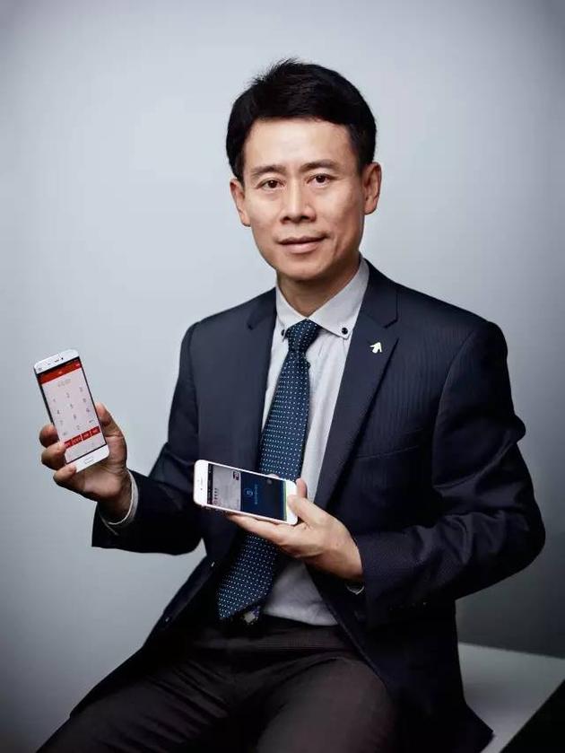 研发电话POS是梁健在支付领域的重要贡献之一。他还是银联最早的移动支付开发者，被业内称为“移动支付之父”。
