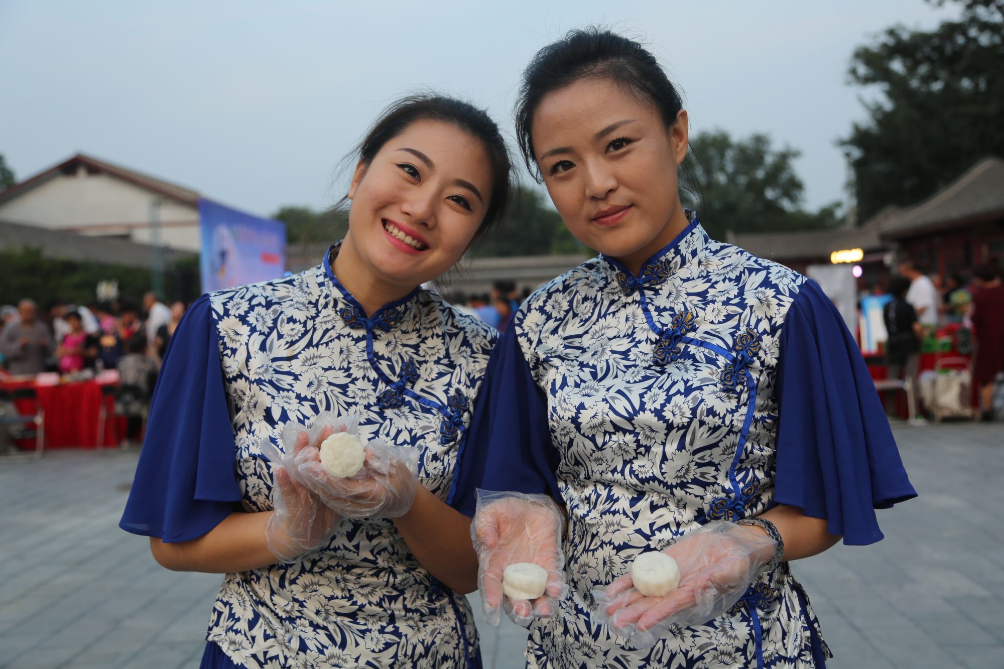 月圆中秋夜 情系什刹海 恭王府举办中秋赏月文