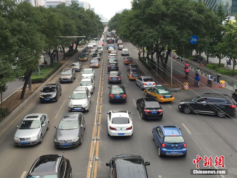 北京交通节前现严重拥堵 晚高峰提前